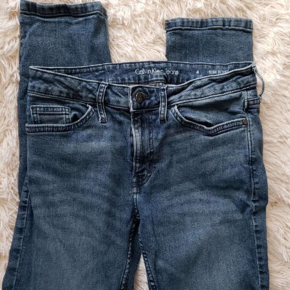 Calvin Klein jeans size 4 slim boyfriend